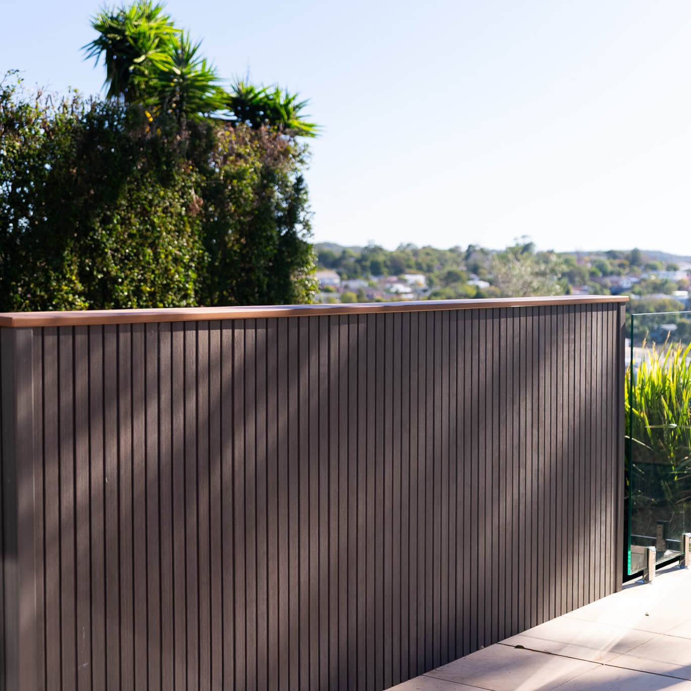 Freestanding NewTechWood Quick Panel privacy screen in Silver Grey with a composite capping, Dee Why